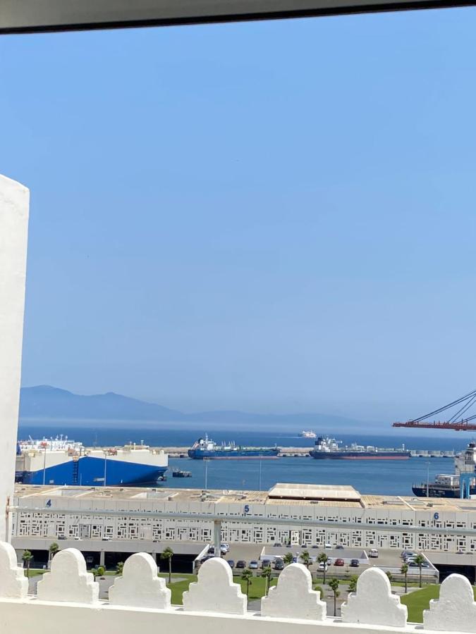 Appartement A Ksar Sghir En Face Du Terminal Passagers De Ferry Port Tanger Med Eksteriør bilde